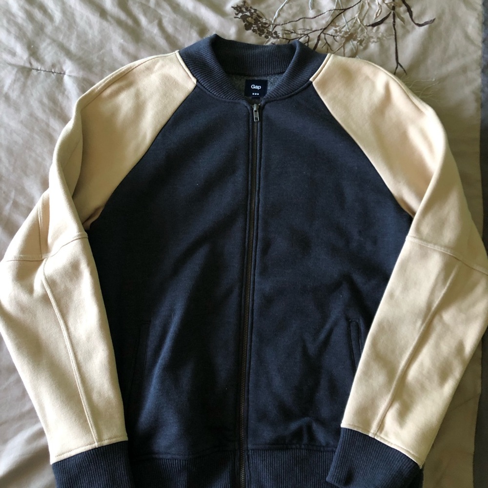 GAP Charcoal and Cream Slim Zip Up Sweater